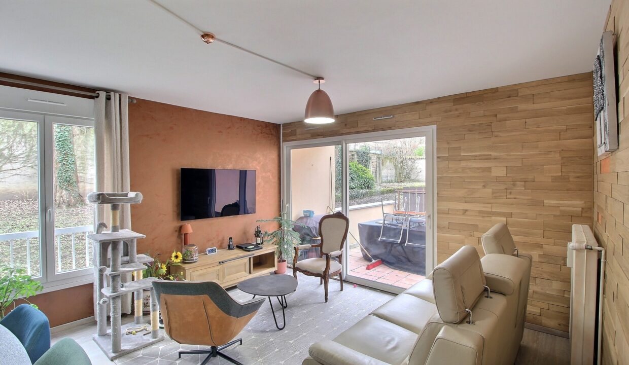 {"discarded_img":0,"scene":2}