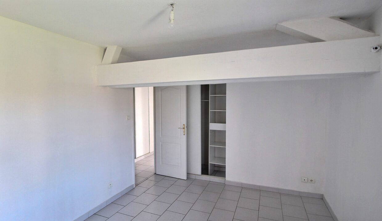 {"discarded_img":0,"scene":2}